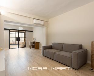 Sala d'estar de Estudi de lloguer en  Barcelona Capital amb Calefacció i Parquet
