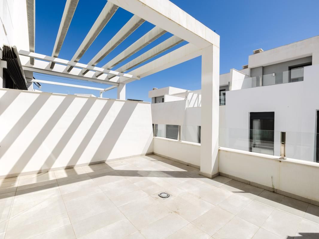 Casa adosada en venta en C. Pitágoras, 14, Añoreta Baja