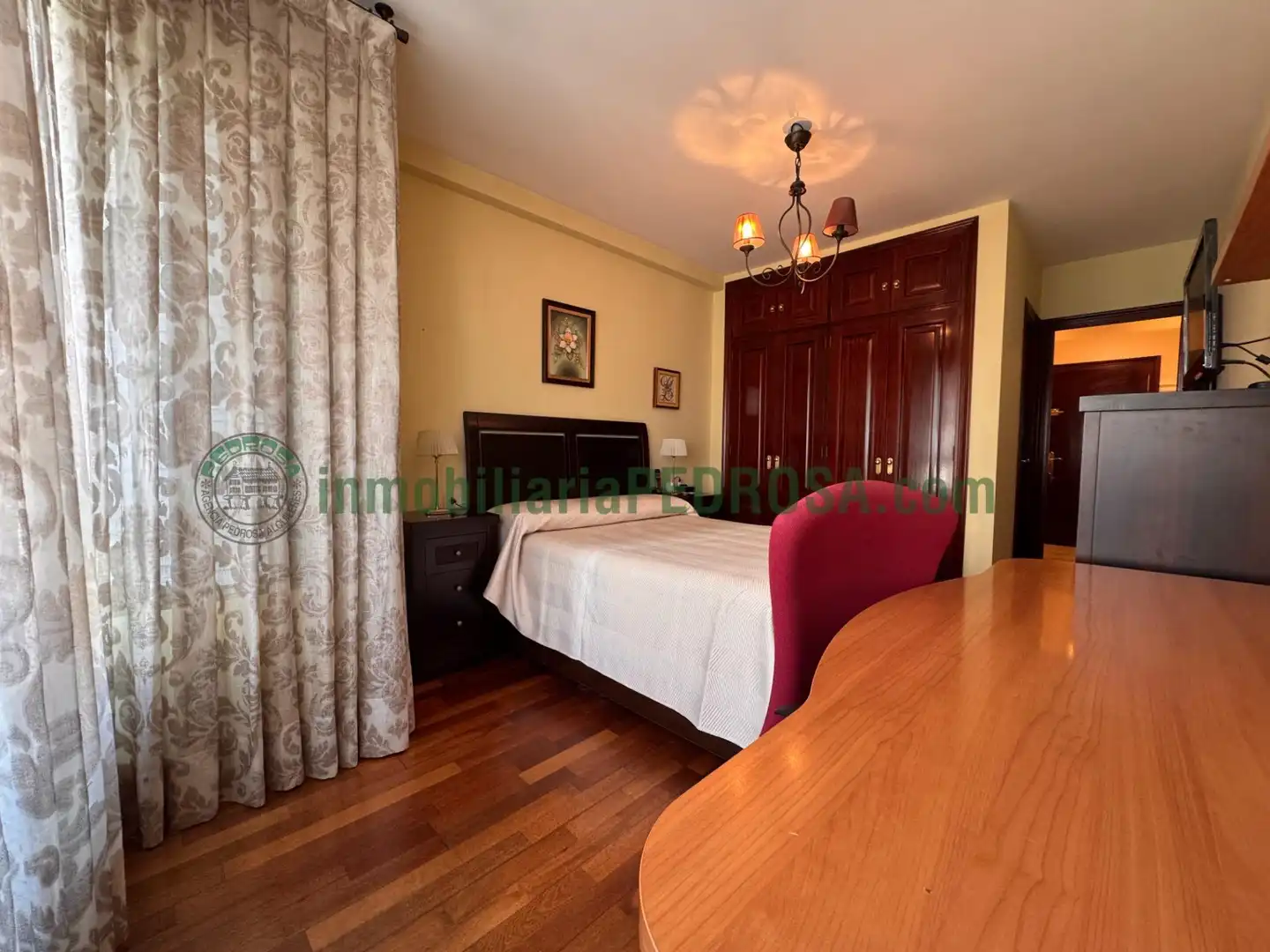 Habitación de Piso en venta en Pontevedra Capital  con Calefacción, Terraza y Trastero
