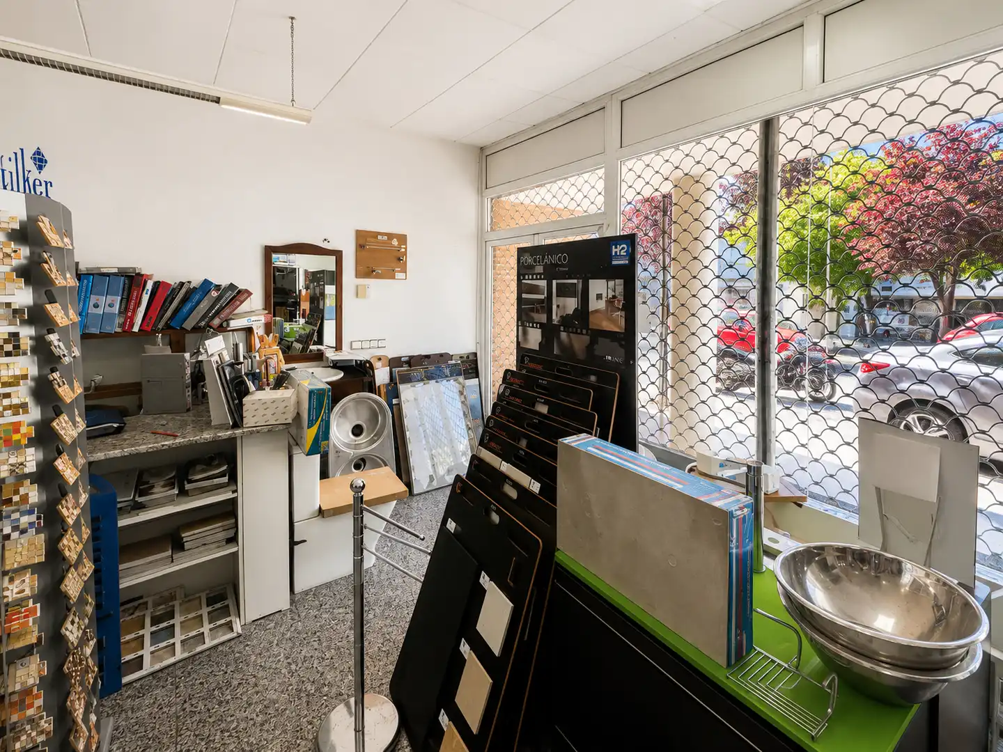 Local de alquiler en Girona con Aire acondicionado