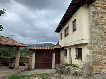 Casa amb jardí en venda a Merindad de Valdeporres
