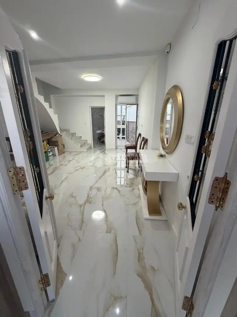 Haus oder Chalet zum Verkauf in Lucena mit Möbliert