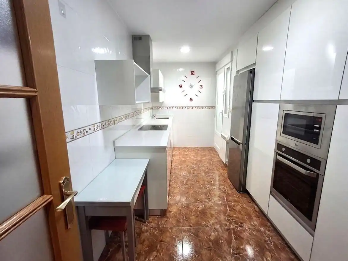 Cocina de Ático en venta en La Roda con Calefacción, Terraza y Trastero