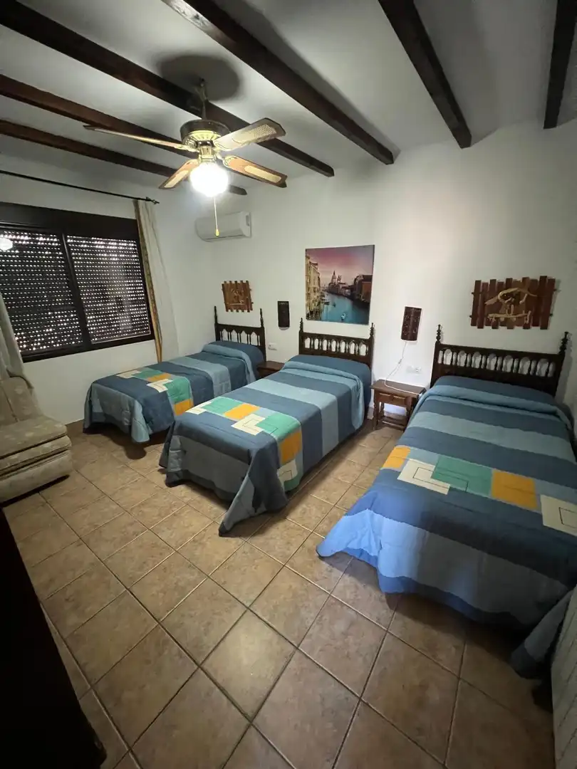 Habitación de Casa o chalet de alquiler en Baena con Aire acondicionado, Jardín privado y Terraza