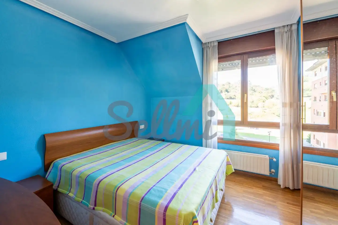 Bedroom of Flat for sale in Oviedo   with Heating, Parquet flooring and Storage room