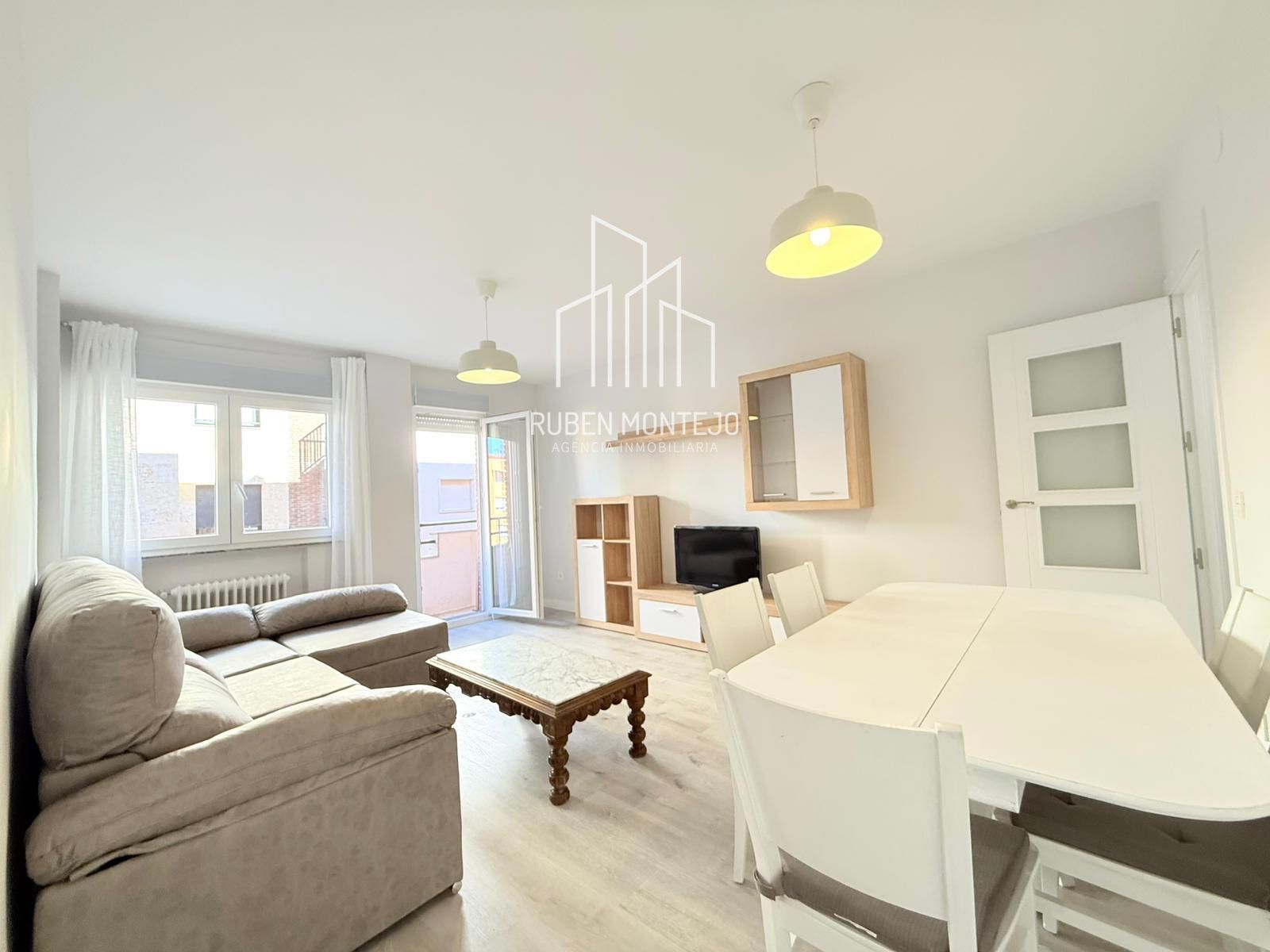 Exterior view of Flat to rent in Salamanca Capital  with Heating, Terrace and Furnished
