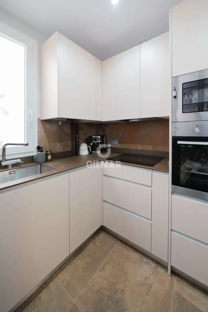 Cocina de Piso en venta en Madrid con Calefacción y Balcón