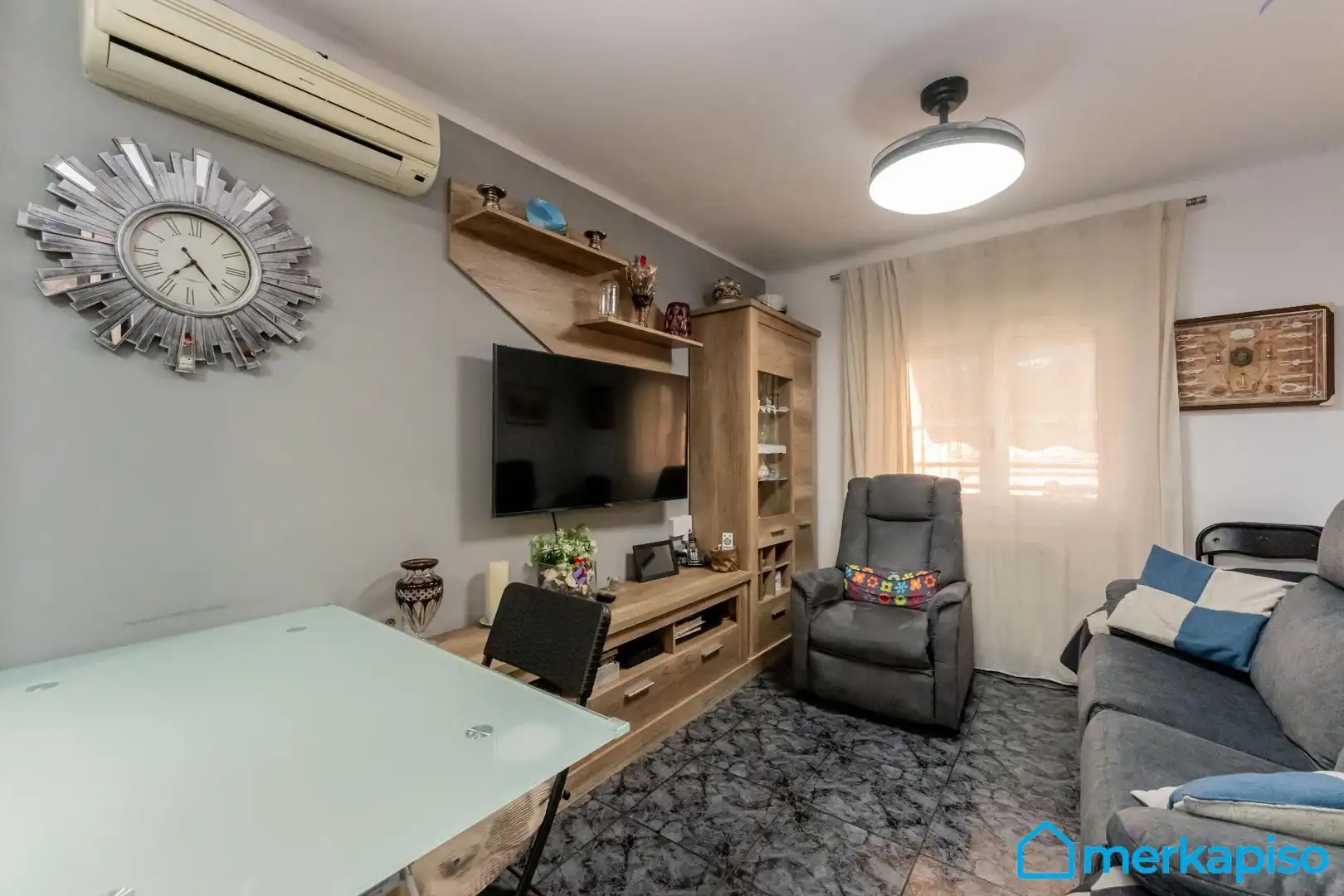 Sala d'estar de Pis en venda en L'Hospitalet de Llobregat amb Aire condicionat i Calefacció
