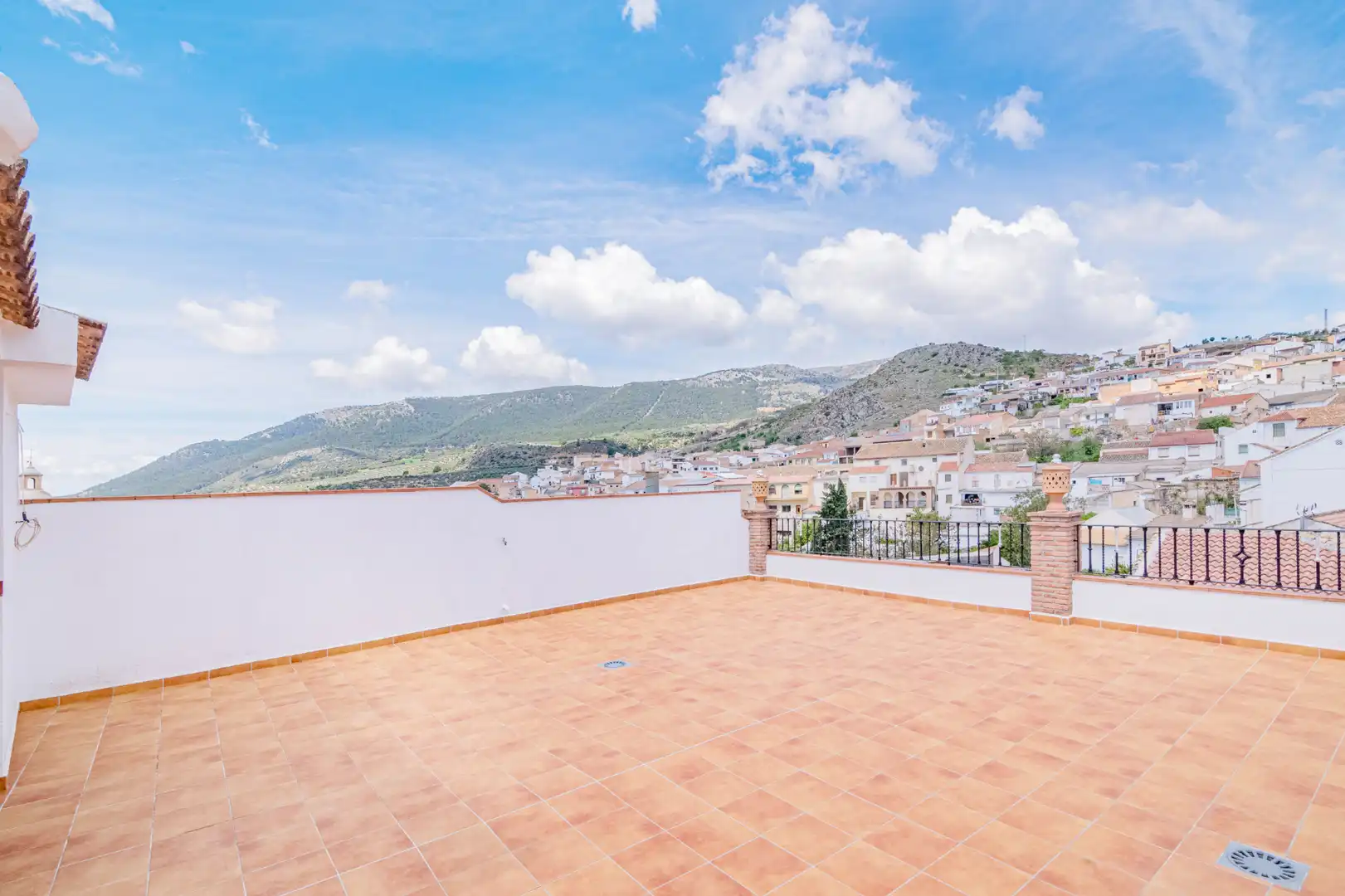 Inmuebles singulares con ascensor en venta en Calle Almenillas 2, imagen 16