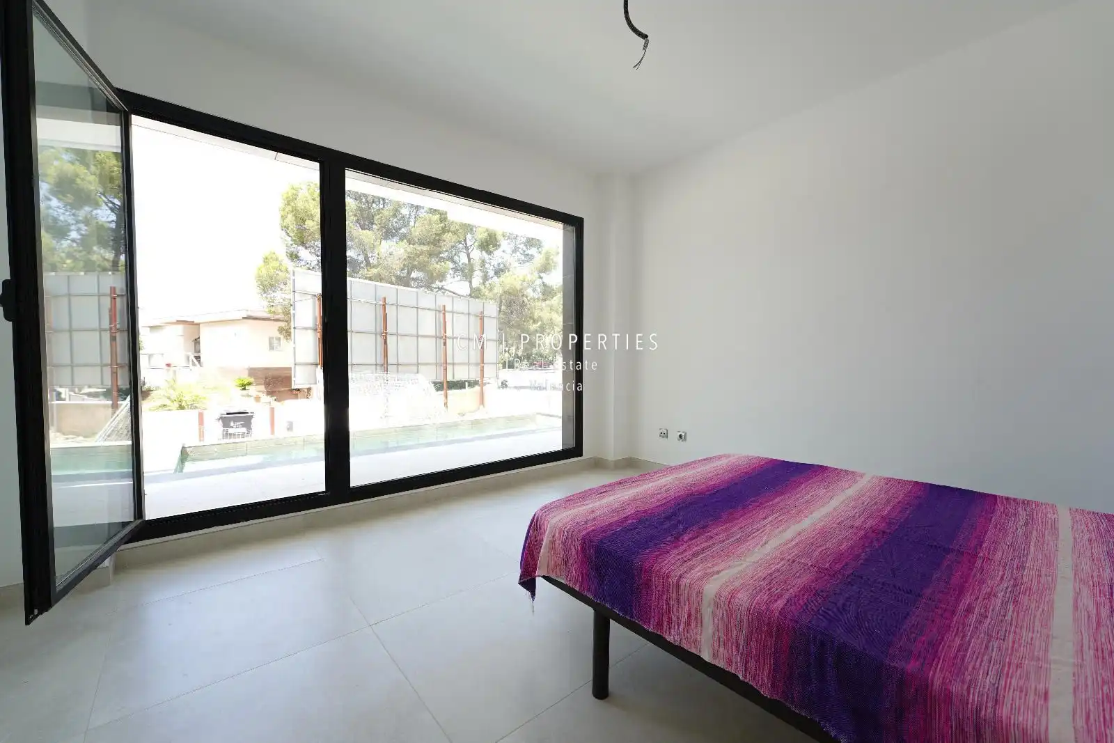 Habitación de Casa adosada de alquiler en Chiva con Aire acondicionado, Calefacción y Jardín privado