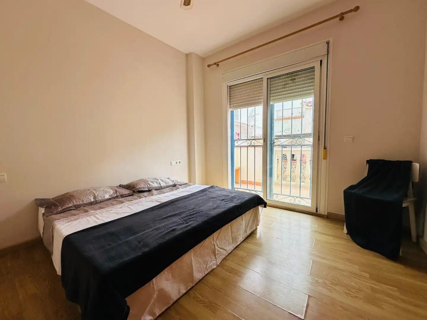 Dormitori de Casa adosada en venda en Málaga amb Terrassa i Alarma