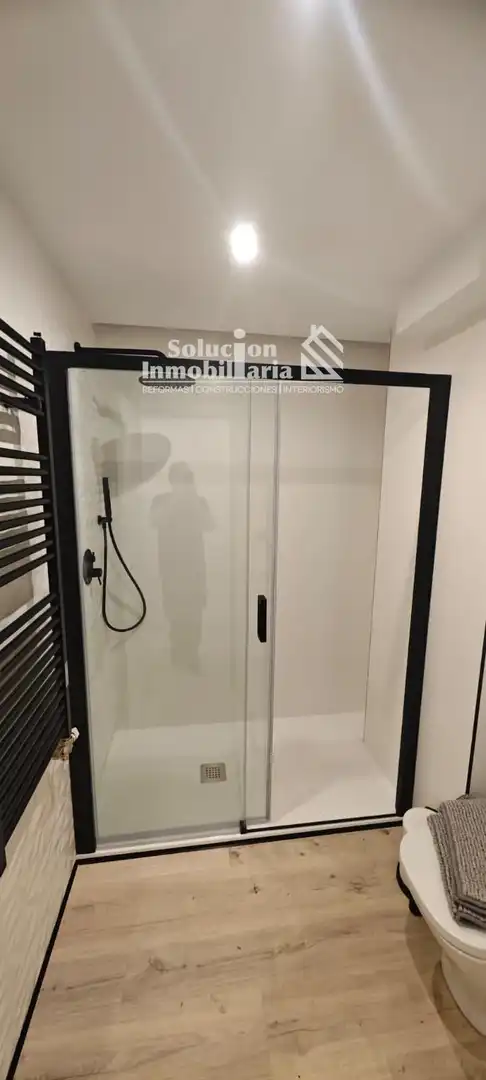 Baño de Apartamento en venta en Salamanca con Calefacción y Trastero