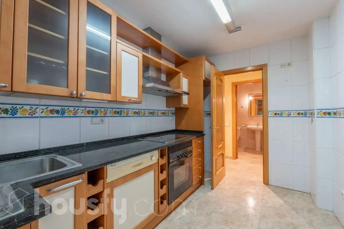 Küche von Wohnung zum Verkauf in Vilanova i la Geltrú mit Klimaanlage, Heizung und Balkon