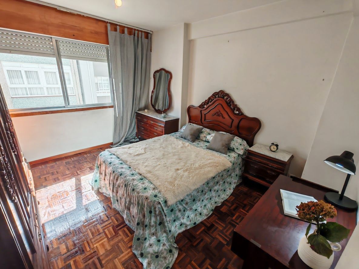 Bedroom of Flat for sale in A Coruña Capital   with Parquet flooring, Storage room and Furnished