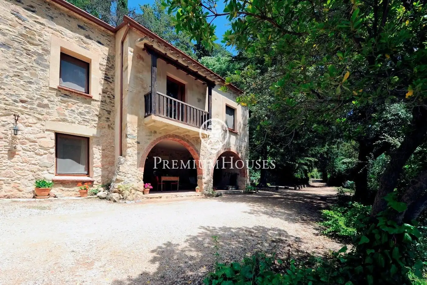 Vista exterior de Finca rústica en venda en Alcover amb Calefacció, Jardí privat i Terrassa