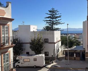 Vista exterior de Dúplex en venda en Tarifa amb Calefacció, Moblat i Forn