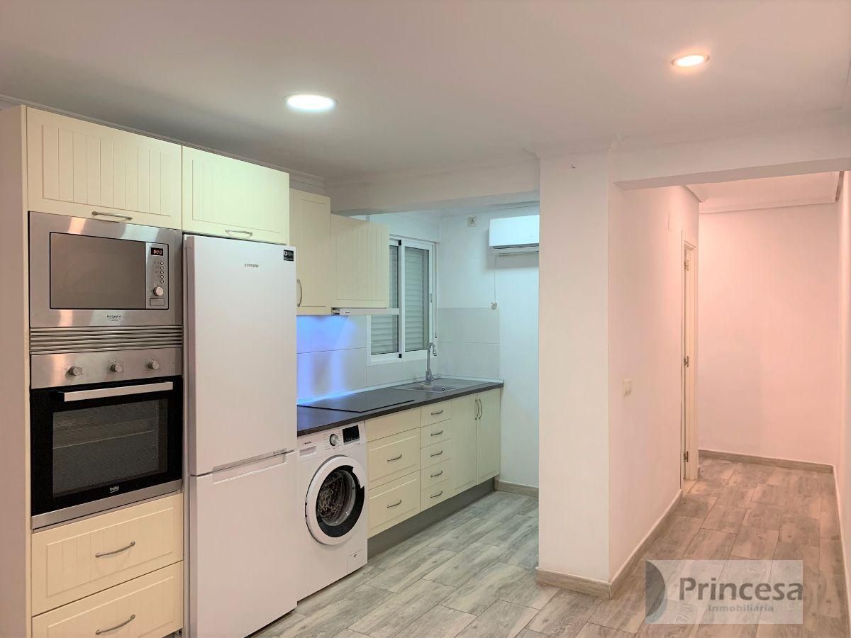 Flat to rent in Periodista Gil Sumbiela, Barrio de Benicalap, Benicalap,  Valencia Capital