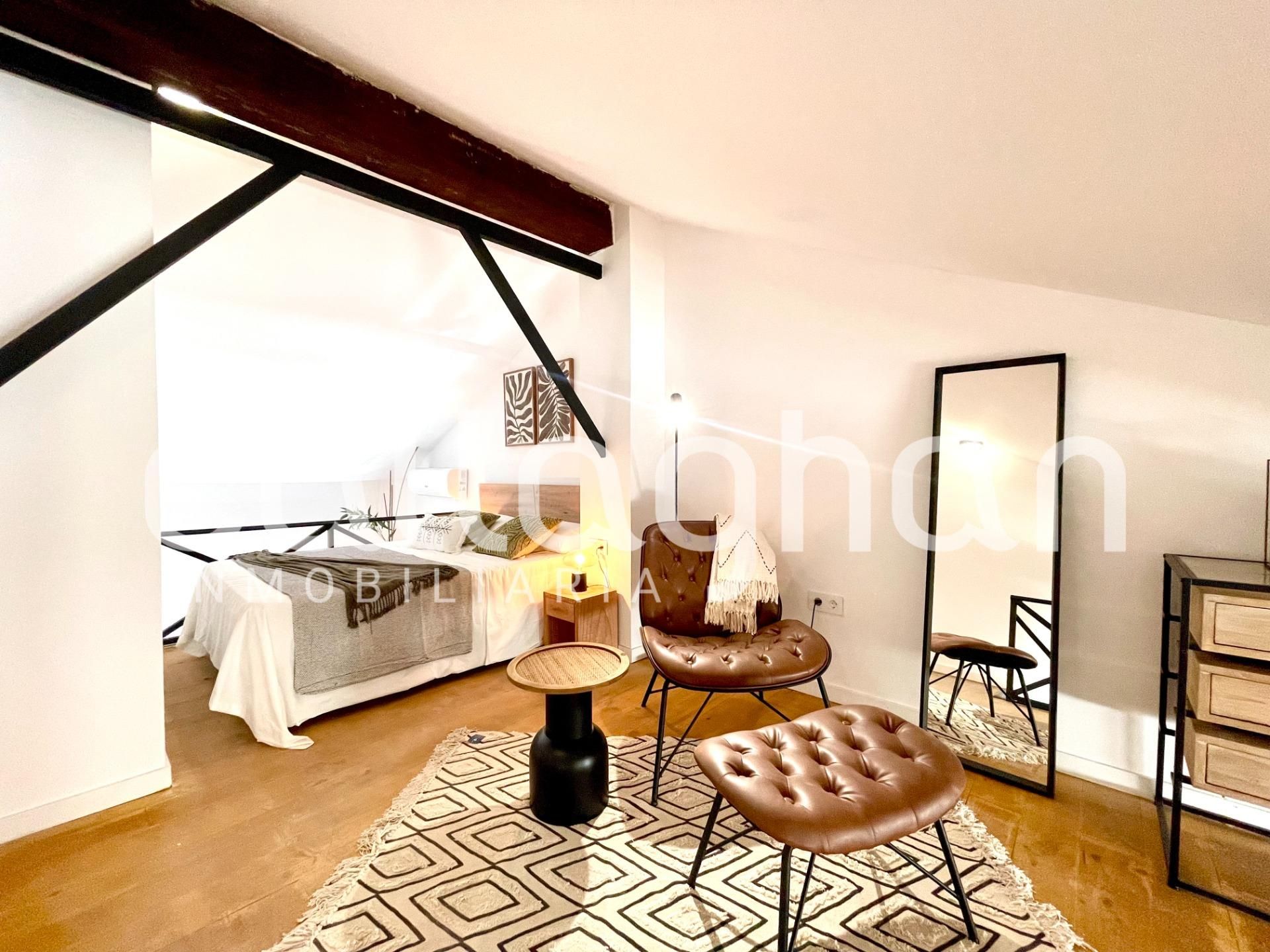 Habitación de Loft de alquiler en  Valencia Capital con Aire acondicionado, Calefacción y Trastero