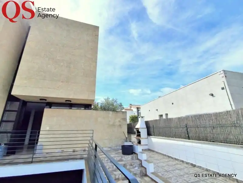 Terrassa de Casa adosada en venda en Salou amb Aire condicionat, Calefacció i Jardí privat