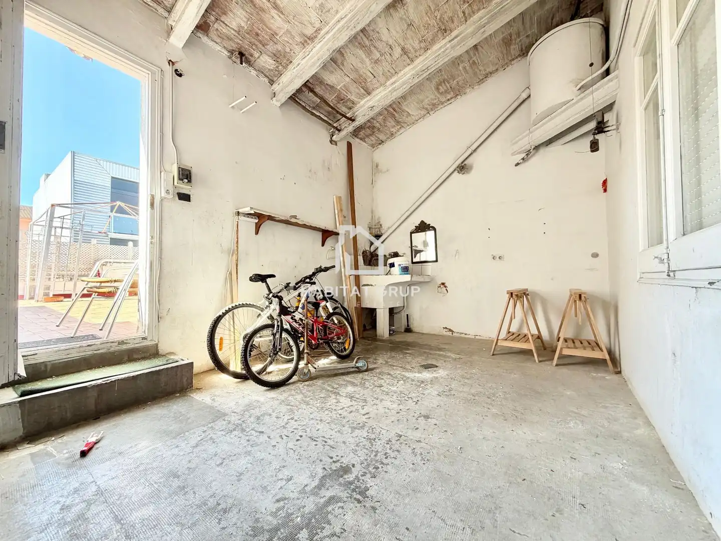 Casa adosada en venta en Girona con Terraza y Trastero