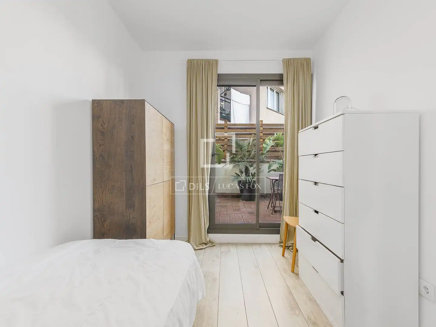 Habitación de Ático en venta en Barcelona con Aire acondicionado, Parquet y Terraza