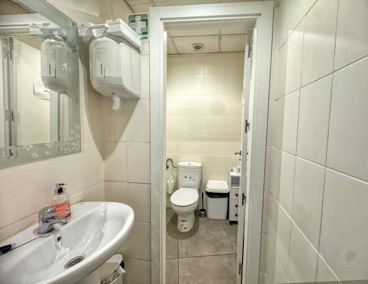 Bathroom of Buildings for sale in Móstoles