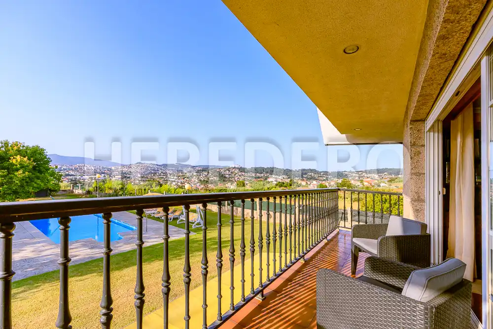 Terraza de Casa o chalet en venta en Vigo  con Calefacción, Jardín privado y Terraza