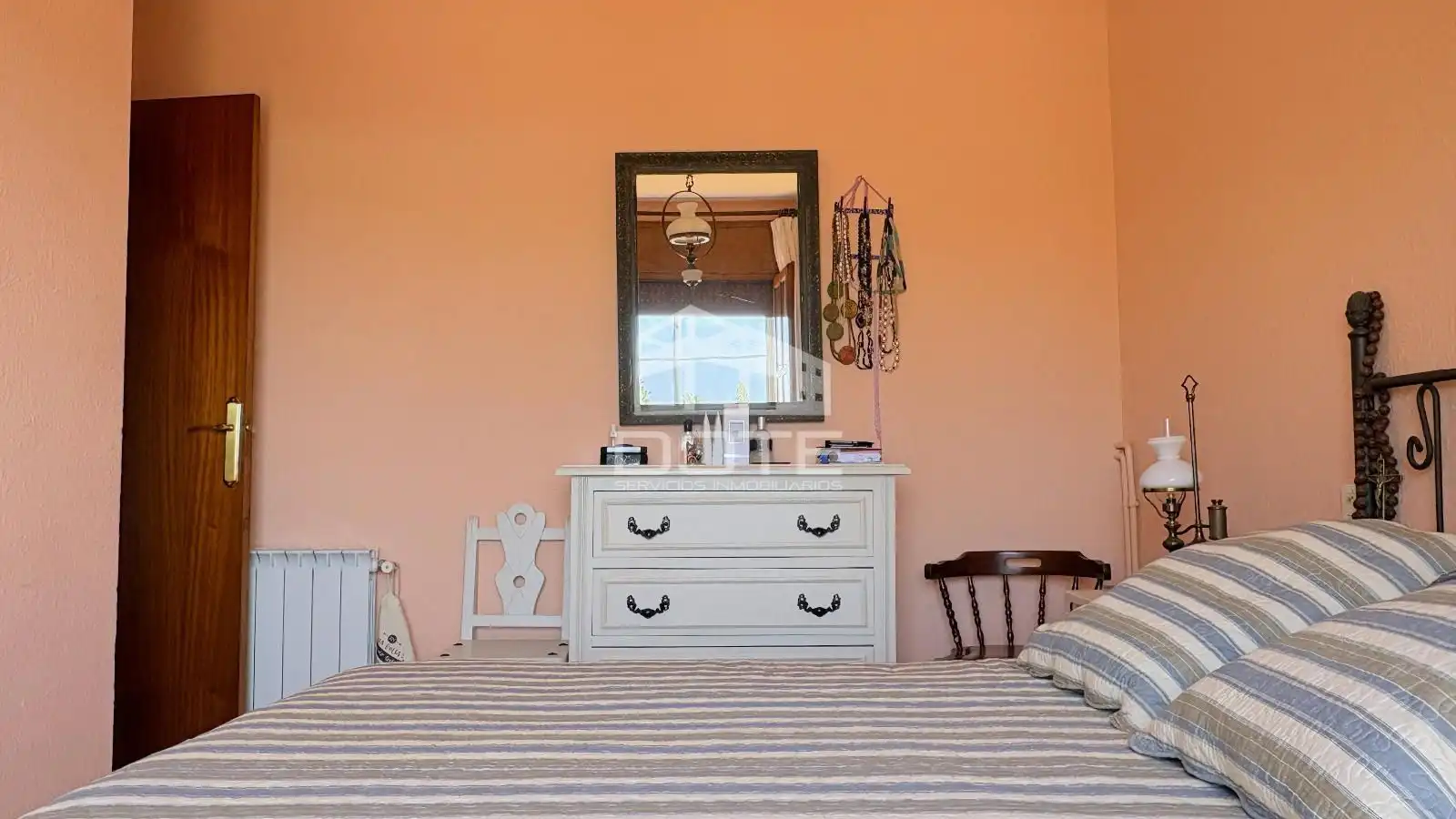 Habitación de Casa adosada en venta en Creixell con Aire acondicionado, Calefacción y Terraza