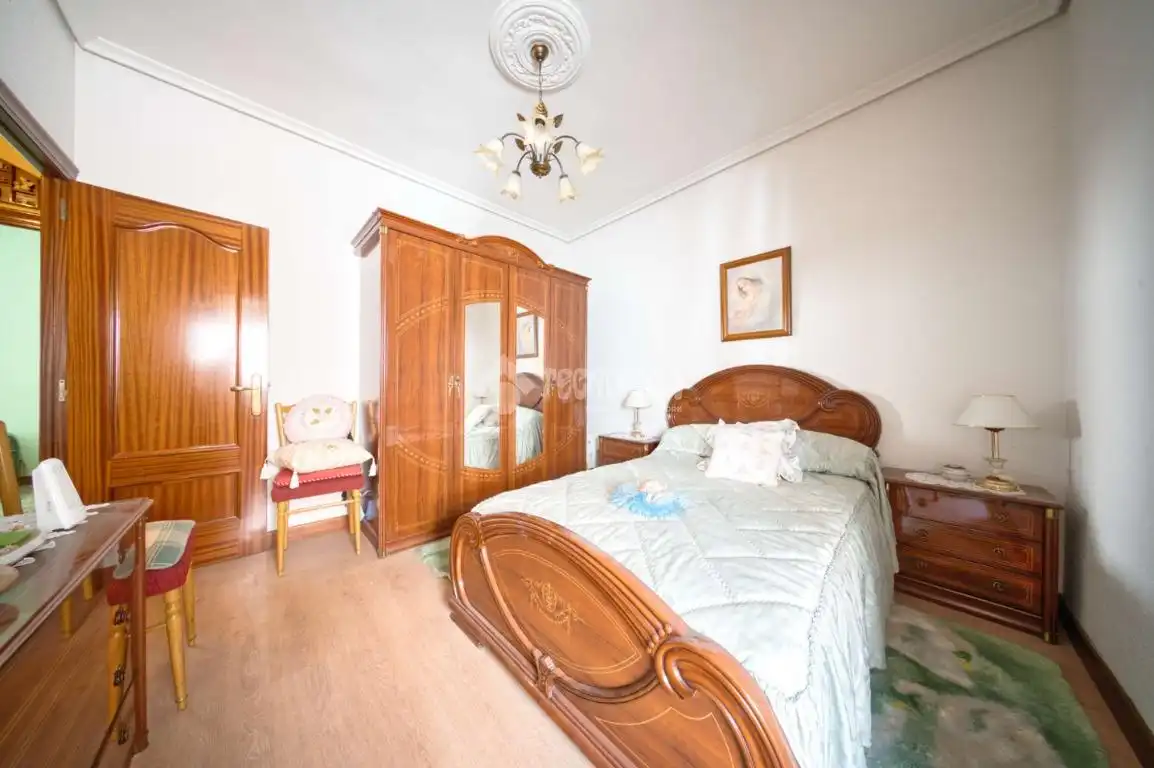 Schlafzimmer von Wohnung zum Verkauf in Valladolid