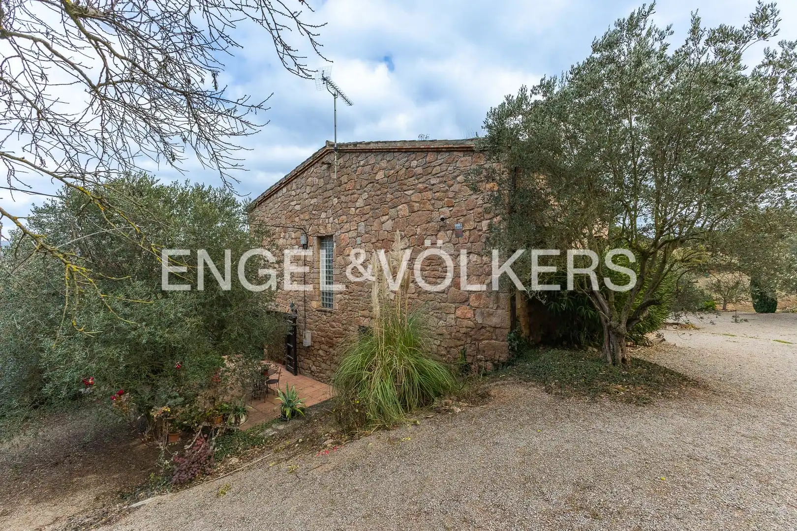 Vista exterior de Finca rústica en venda en Aguilar de Segarra amb Calefacció, Jardí privat i Terrassa