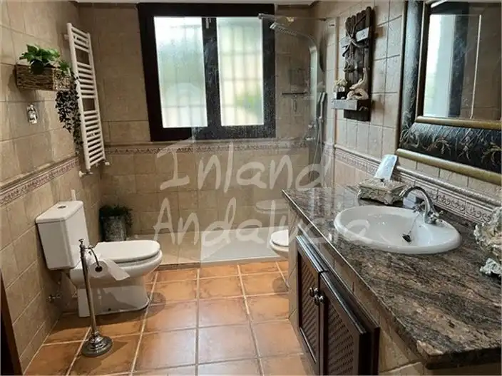 Casa rústica amb piscina en venda a Alcalá la Real, imagen 8