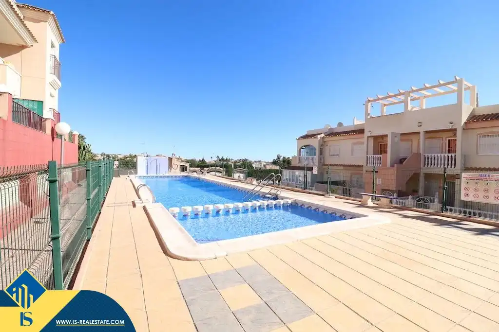 Piso de alquiler en Campoamor