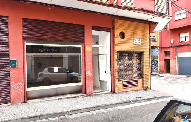 Local comercial en Alquiler en Calle de Bolivia en Barrio de Delicias