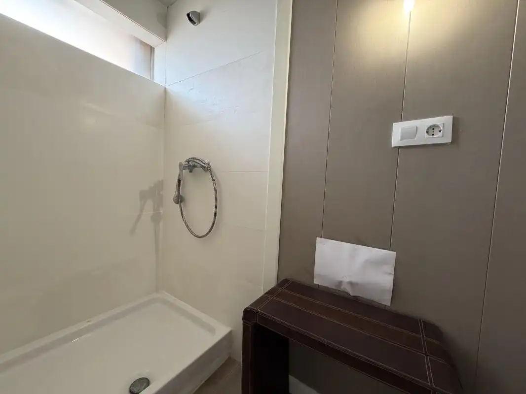 Badezimmer von Haus oder Chalet zum Verkauf in Oliva mit Klimaanlage, Heizung und Privatgarten