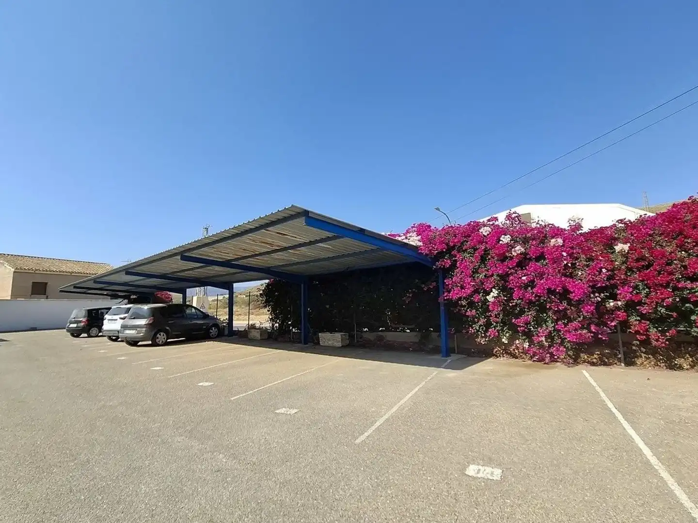 Aparcament de Casa adosada en venda en Los Gallardos amb Aire condicionat, Terrassa i Piscina