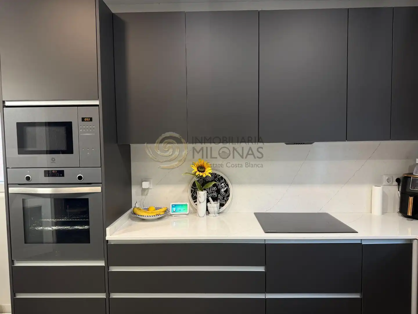 Cocina de Casa o chalet en venta en Benidorm con Aire acondicionado, Calefacción y Jardín privado