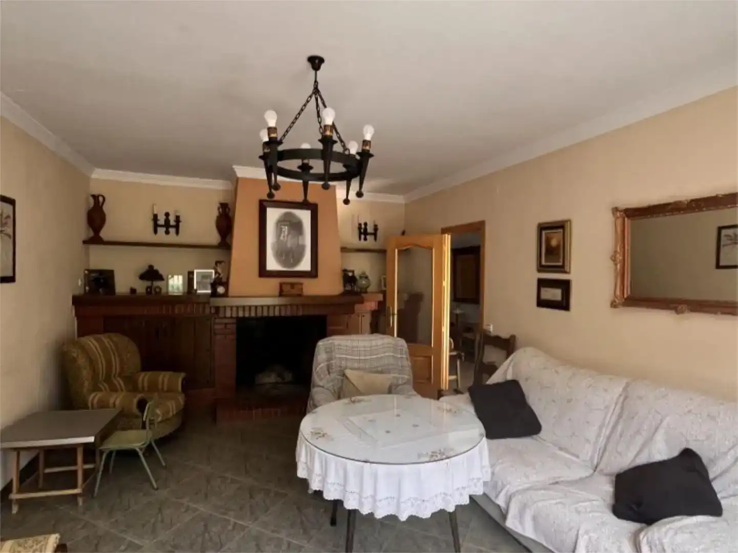 Sala d'estar de Finca rústica en venda en Rute amb Balcó