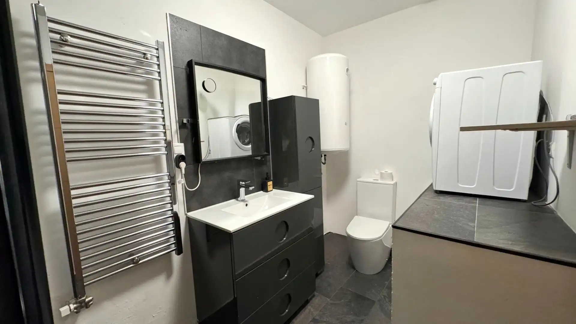 Baño de Dúplex en venta en Cartes con Calefacción, Trastero y Amueblado
