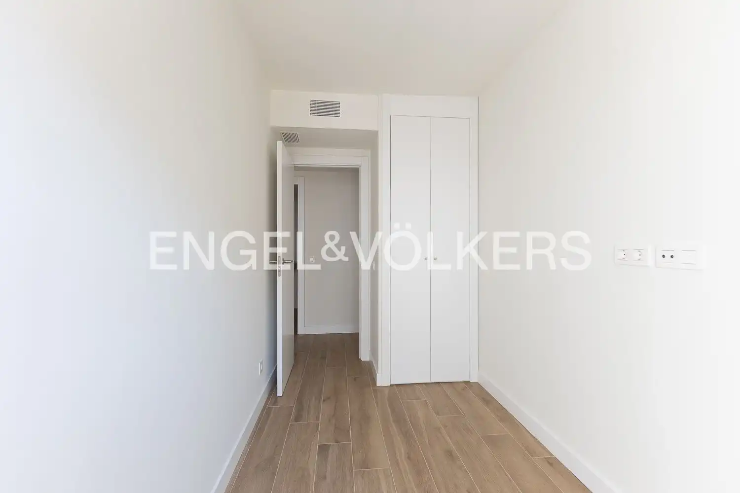 Habitación de Piso de alquiler en Valencia con Aire acondicionado, Calefacción y Jardín privado