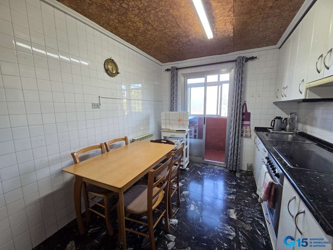 Kitchen of Flat for sale in Errenteria  with Heating and Balcony