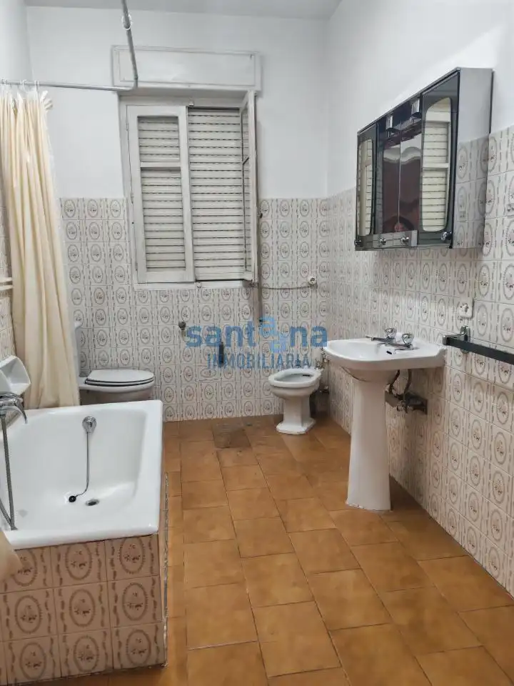 Bany de Casa o xalet en venda en Turcia amb Jardí privat, Terrassa i Traster