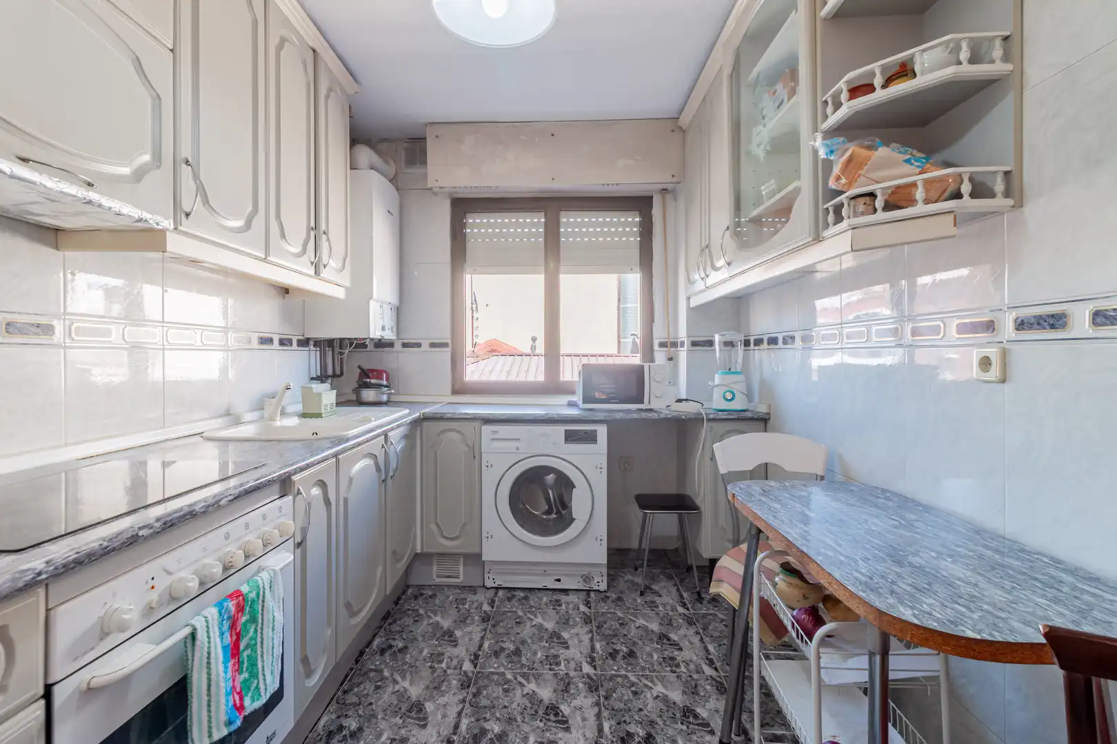 Küche von Wohnung zum Verkauf in Madrid mit Heizung und Terrasse