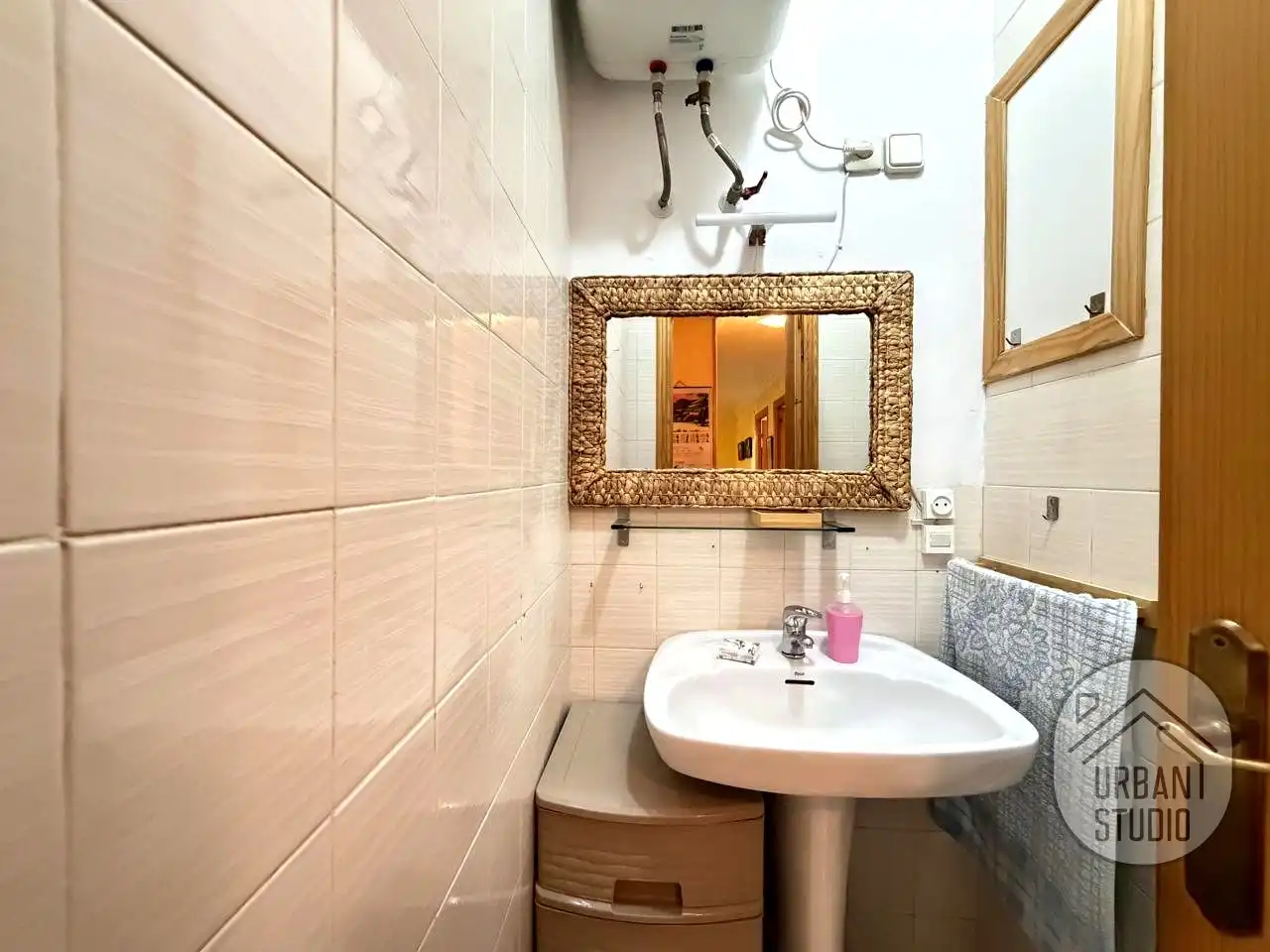 Bathroom of Flat for sale in Alicante / Alacant  with Air Conditioner, Furnished and Balcony