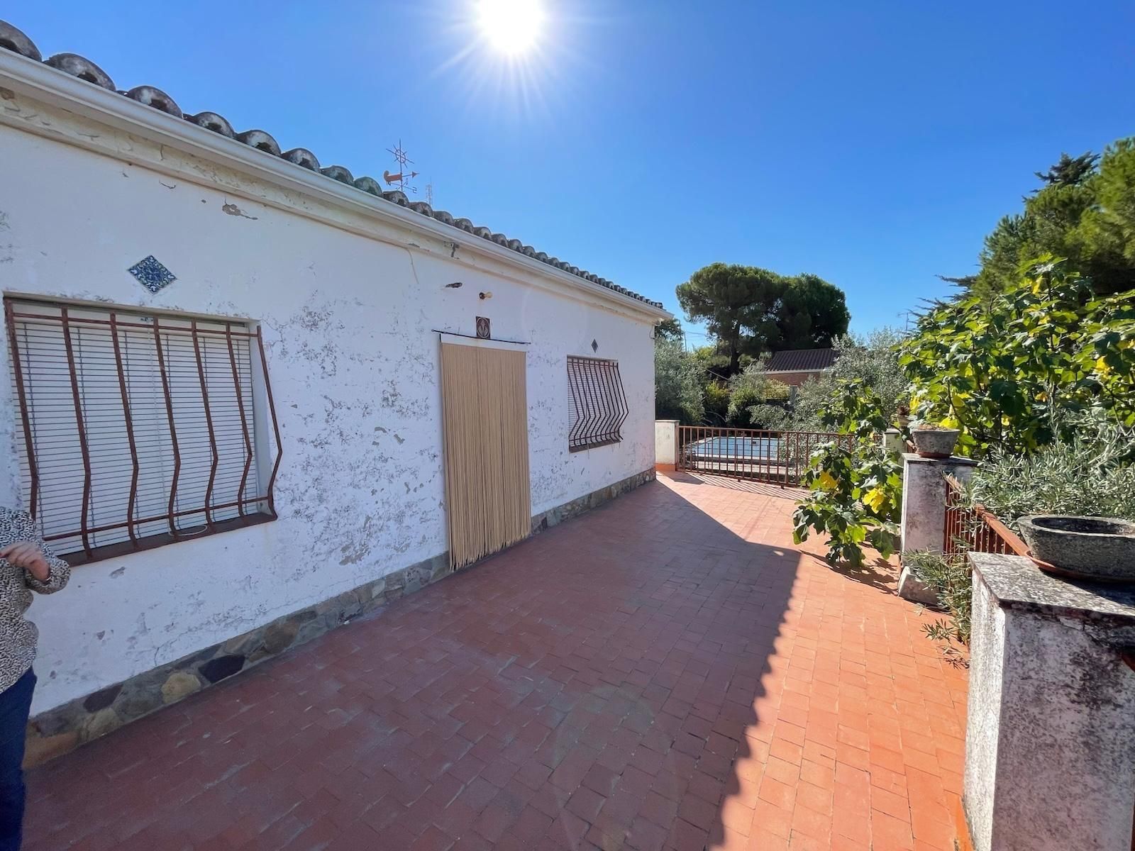 Exterior view of House or chalet for sale in Cáceres Capital  with Terrace, Storage room and Swimming Pool