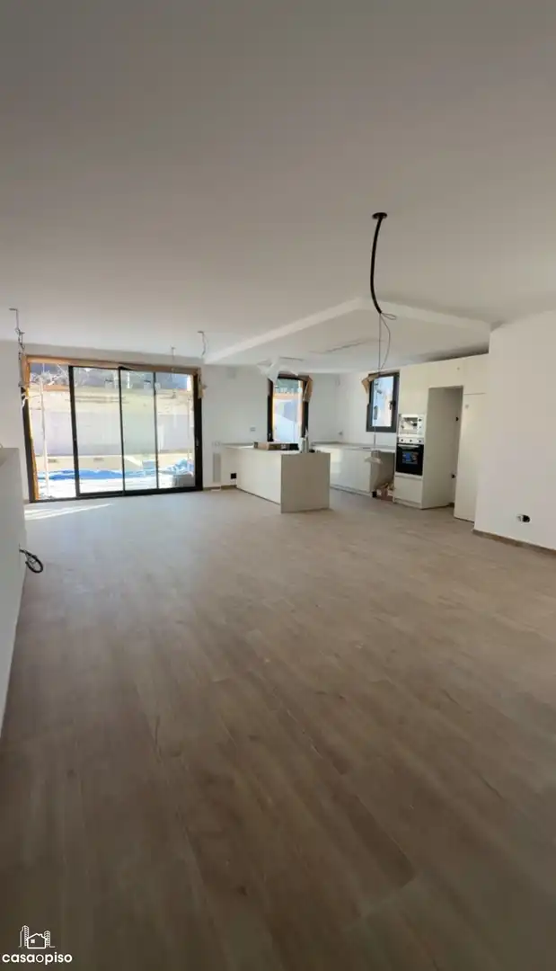 Casa adosada en venta en Terrassa con Aire acondicionado, Calefacción y Jardín privado