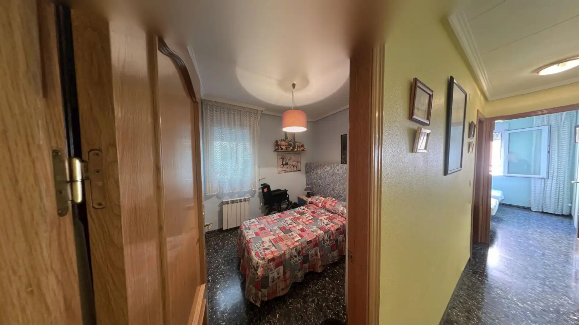 Bedroom of Flat for sale in Utiel  with Heating, Furnished and Washing machine
