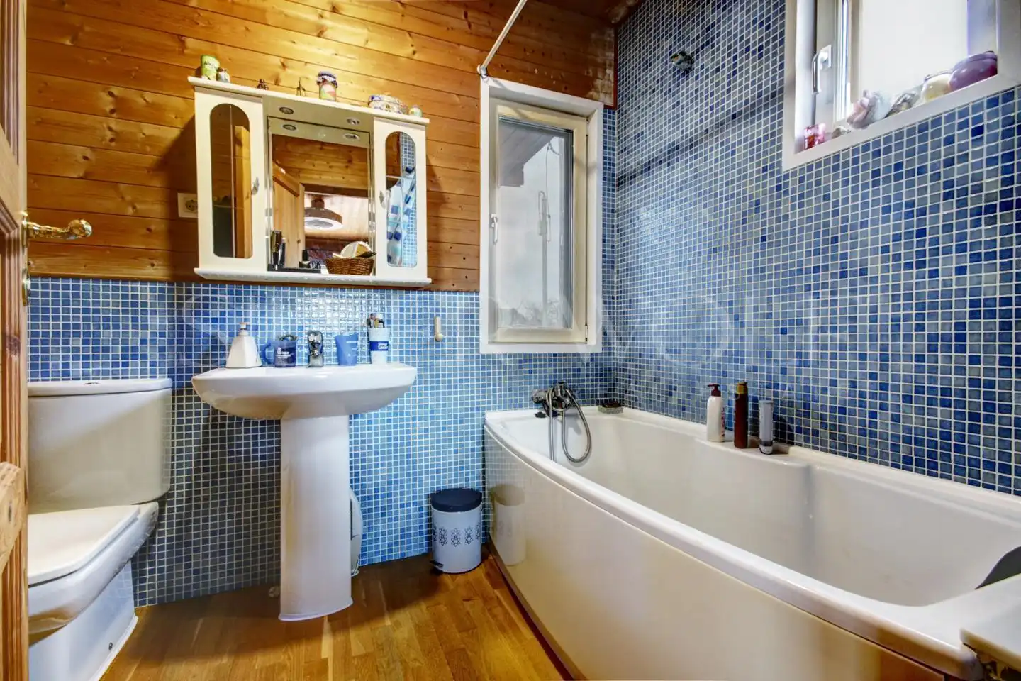 Bathroom of Houses for sale in Sant Boi de Llobregat  with Private garden, Parquet flooring and Terrace