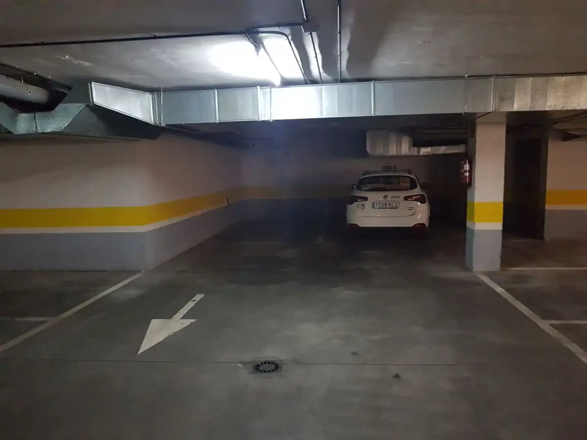 Parking of Garage for rent in Alcalá de Henares