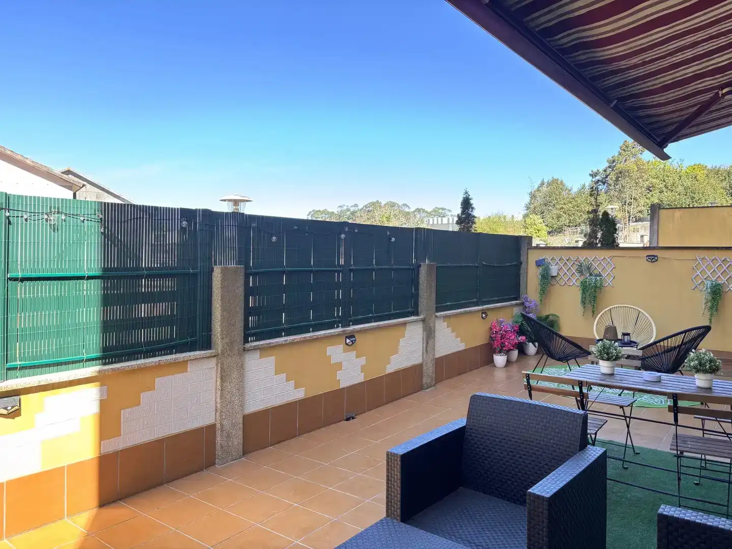 Terrasse von Erdgeschoss zum Verkauf in O Grove   mit Klimaanlage, Heizung und Privatgarten