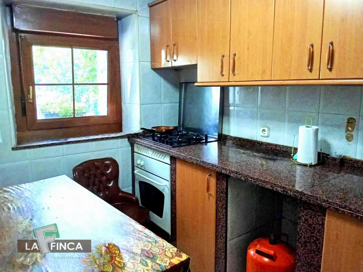 Cocina de Casa o chalet en venta en Oviedo  con Calefacción, Terraza y Trastero